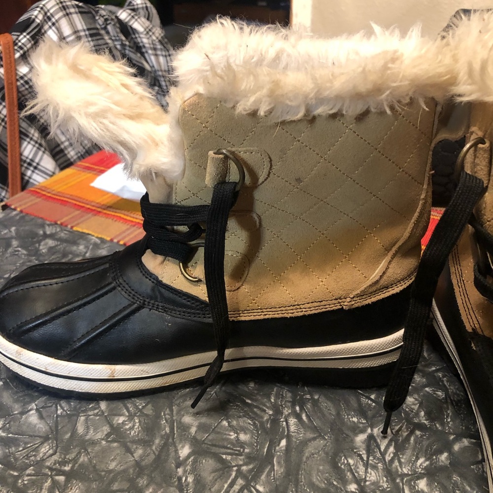 Boots - Picture 2 of 2